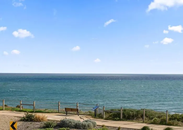 Meander - Port Noarlunga South - C21 Southcoast Holidays